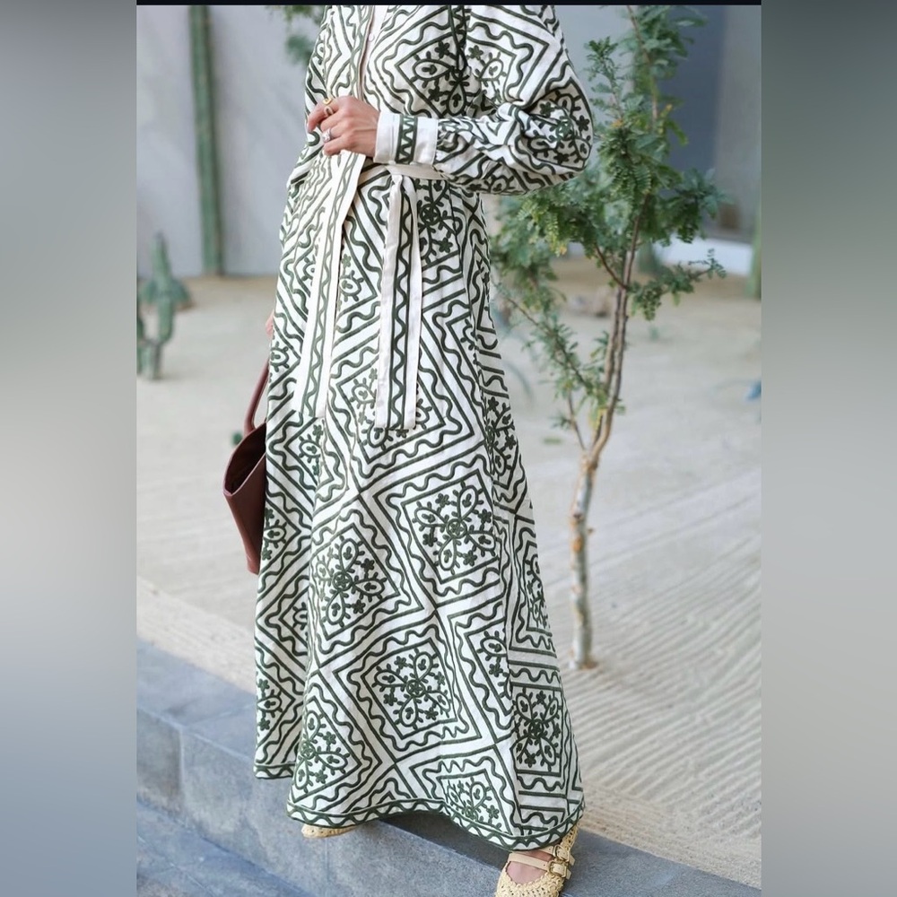 Sézane Silvana dress in a green geometric pattern ecru green - Picture 4 of 16